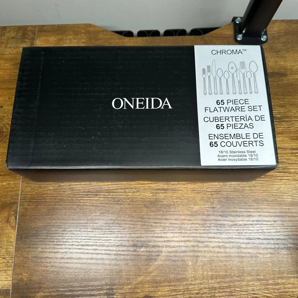 Oneida Chroma 65 Piece Flatware Set 18/10 Stainless Steel Service for 12 Silver
